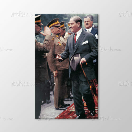 Atatürk Selamlaşırken Tablo