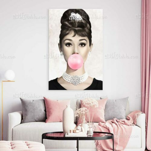 Audrey Hepburn Pembe Sakız Tablo